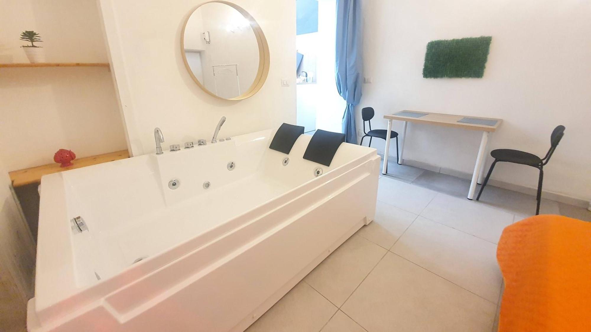 Suite Adriatica Hottube And Sauna Бари Экстерьер фото